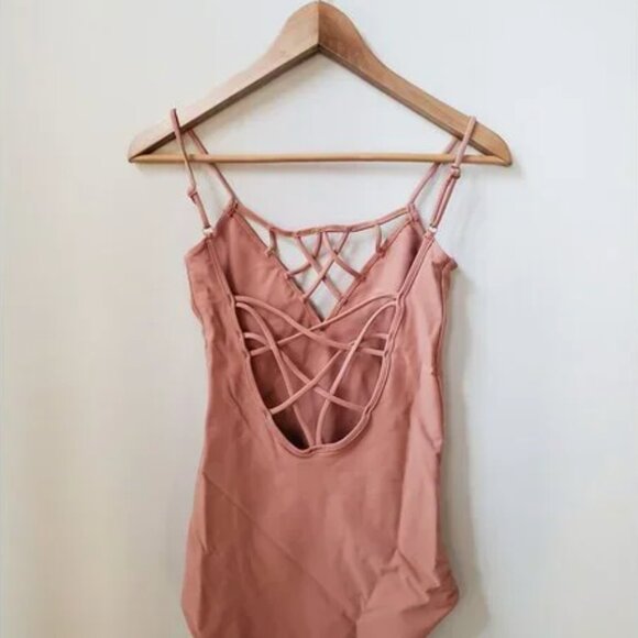 Free People Issa de' Mar Sao Paulo One Piece Swimsuit in Honey Pink Seashell L - Picture 5 of 5